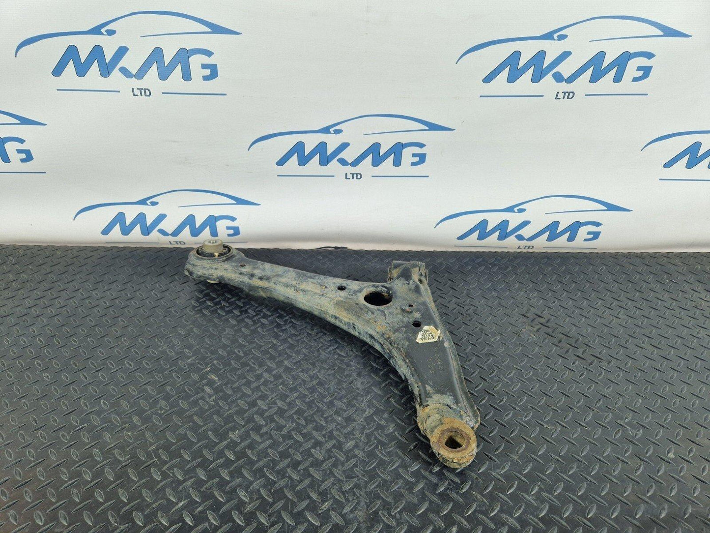 18-ON MERCEDES BENZ SPRINTER W907 W910 FRONT LOWER CONTROL ARM A9103330000