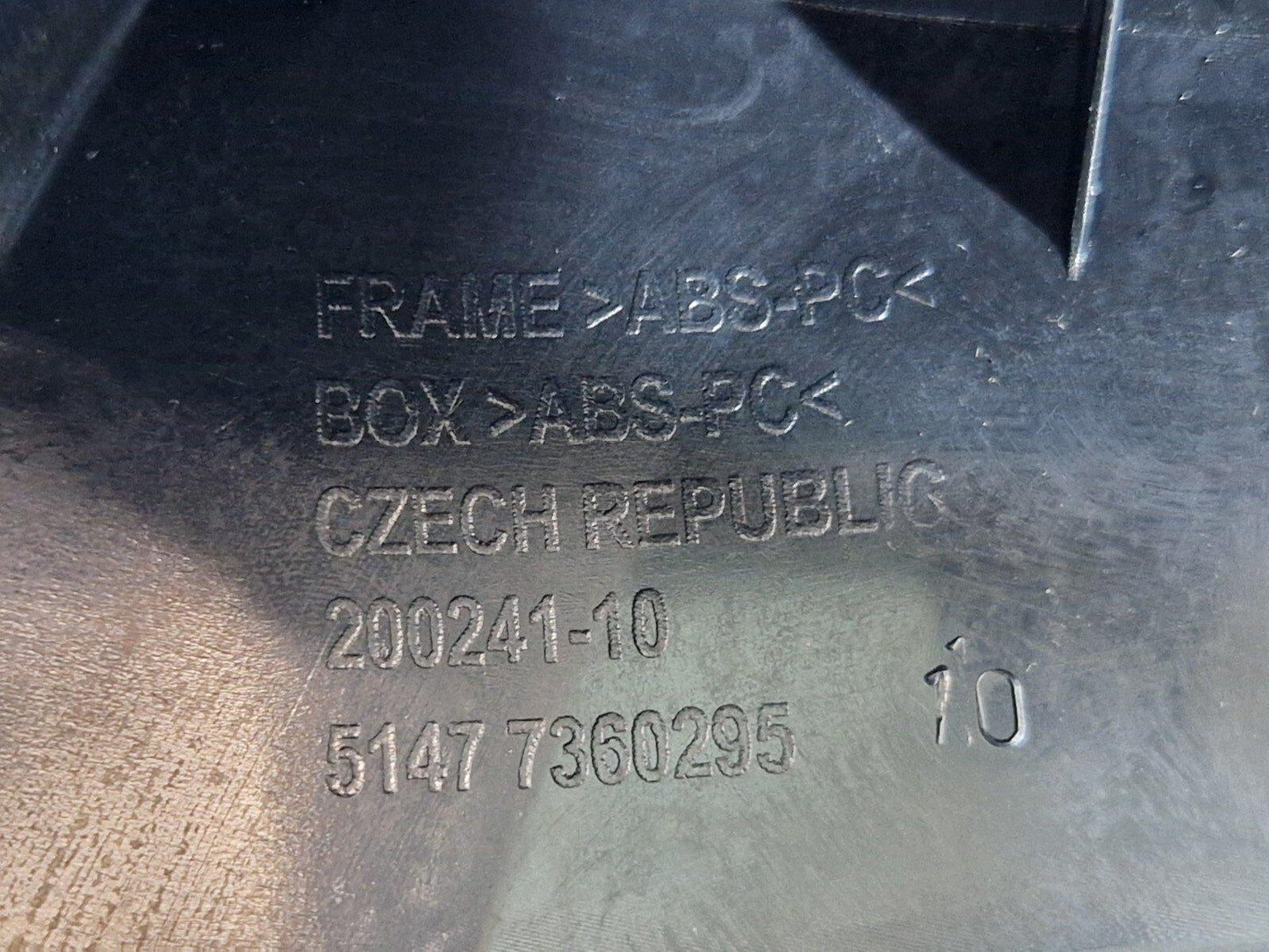 BMW 2 SERIES GRAN TOURER F45 F46 LEFT MIDDLE SEAT STORAGE POCKET TRAY 7360295