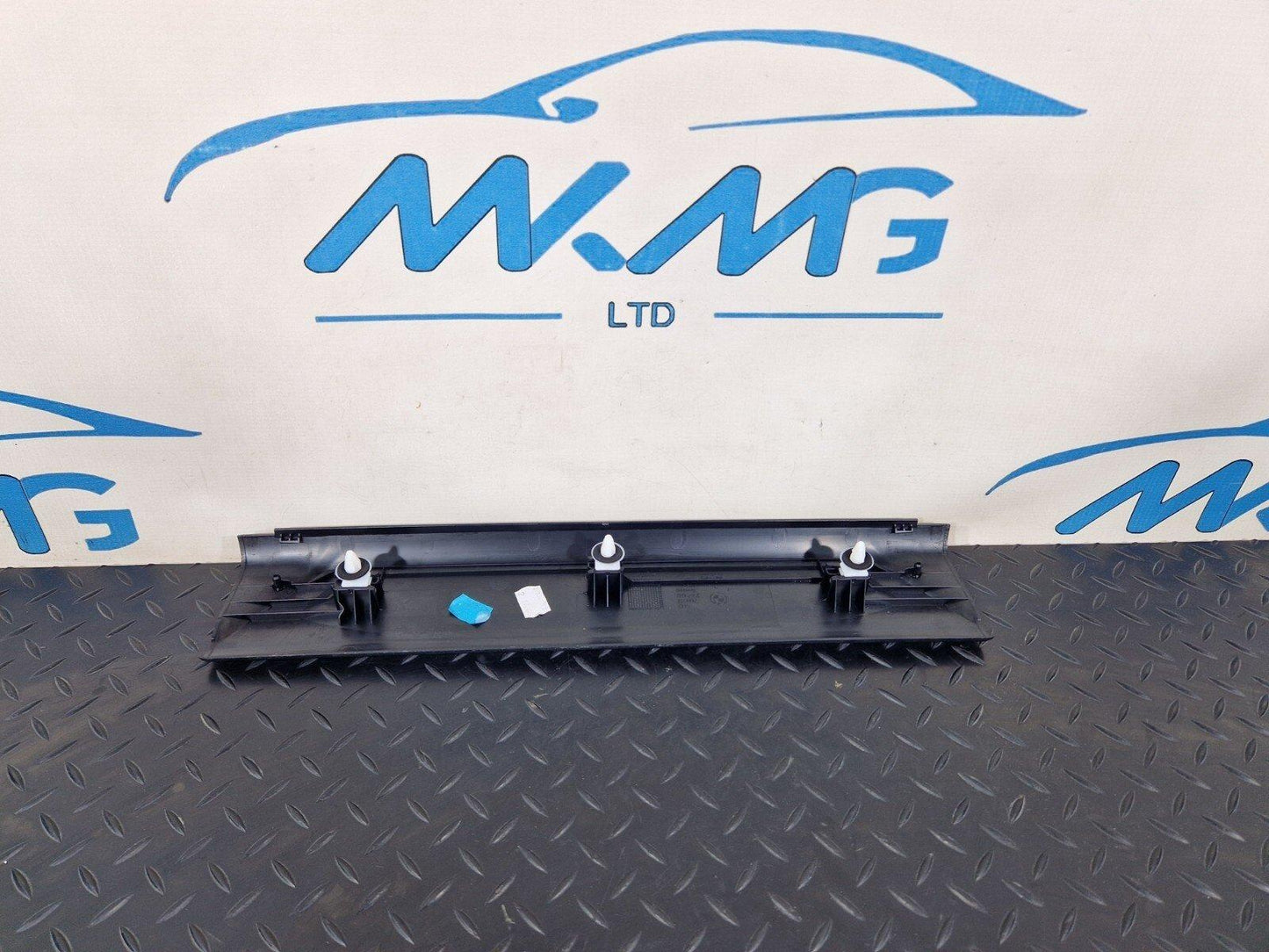 20-24 BMW 1 SERIES F40 DASHBOARD LOWER TRIM PANEL 7444937