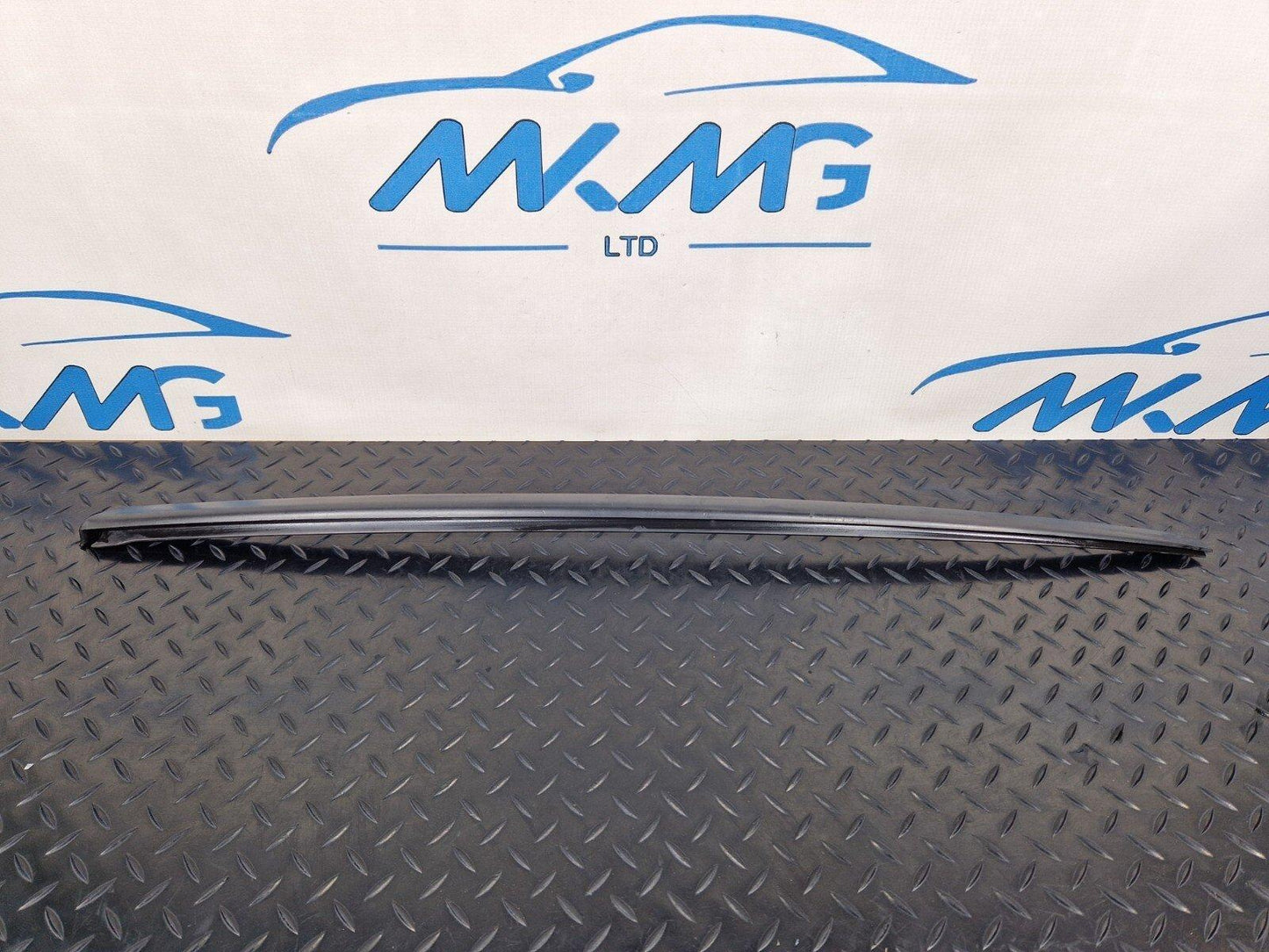 16-23 AUDI A5 SPORTBACK FRONT RIGHT WINDSHIELD WATER DEFLECTOR STRIP 8W6854328B