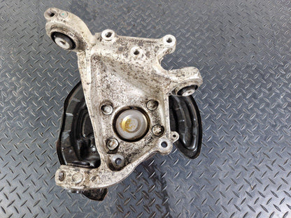 19-ON MERCEDES BENZ B CLASS W247 GENUINE DRIVER SIDE REAR WHEEL HUB A2473571400