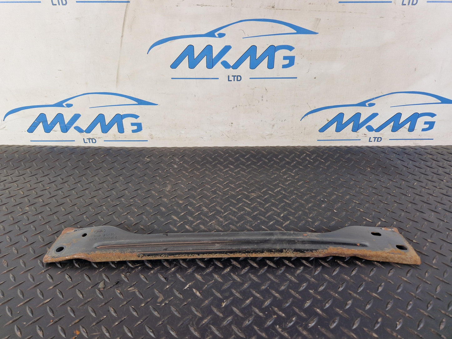 Land Rover Range Rover Evoque L538 LOWER RADIATOR SUPPORT BRACKET 6G9N-R10684C