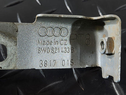 16-19 AUDI A4 B9 GENUINE FRONT LEFT PASSENGER SIDE WING BRACKET 8W0821433