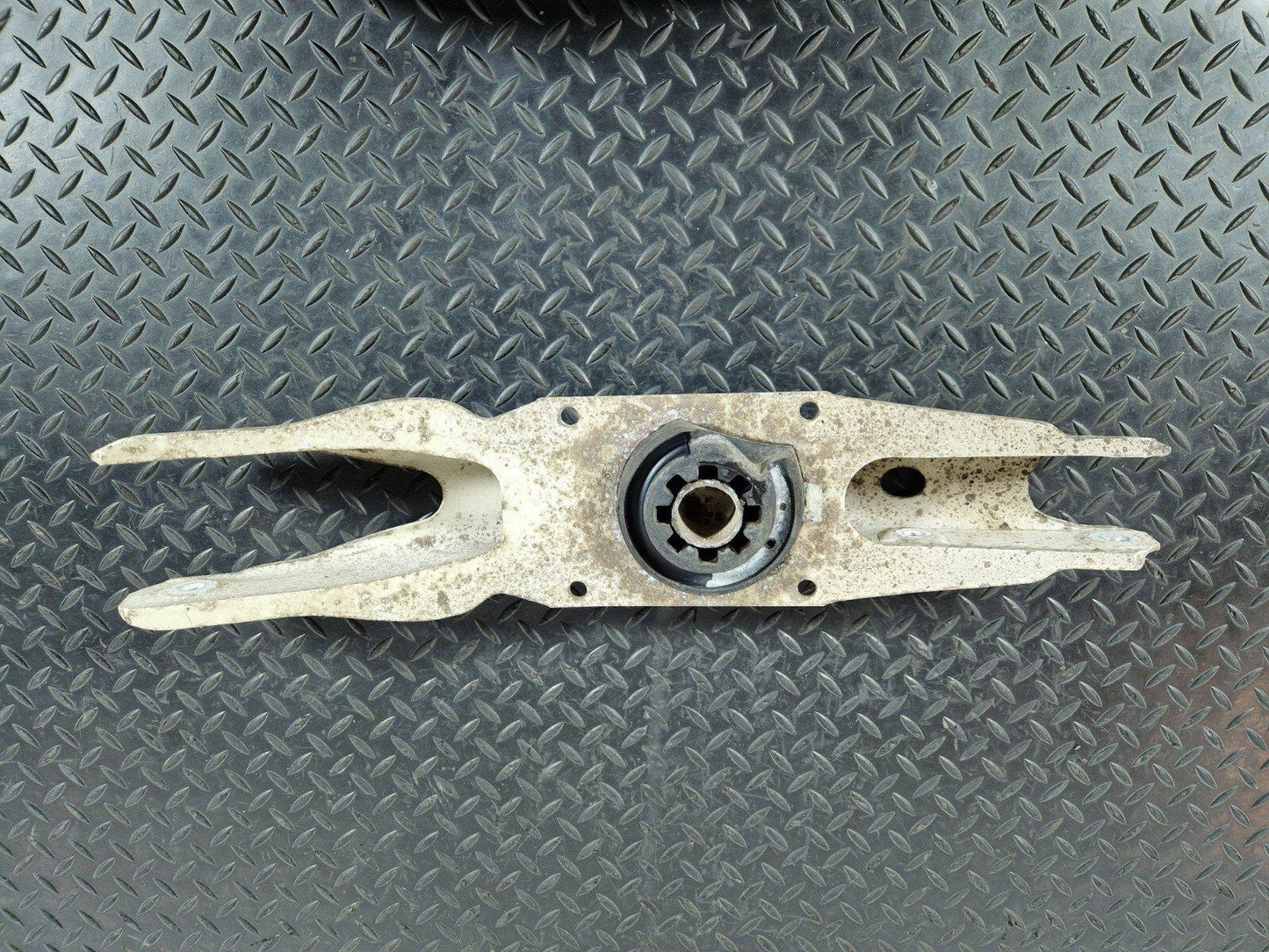 MERCEDES GLA X156 REAR CONTROL ARM SPRING LINK FITS LEFT & RIGHT A2463520002