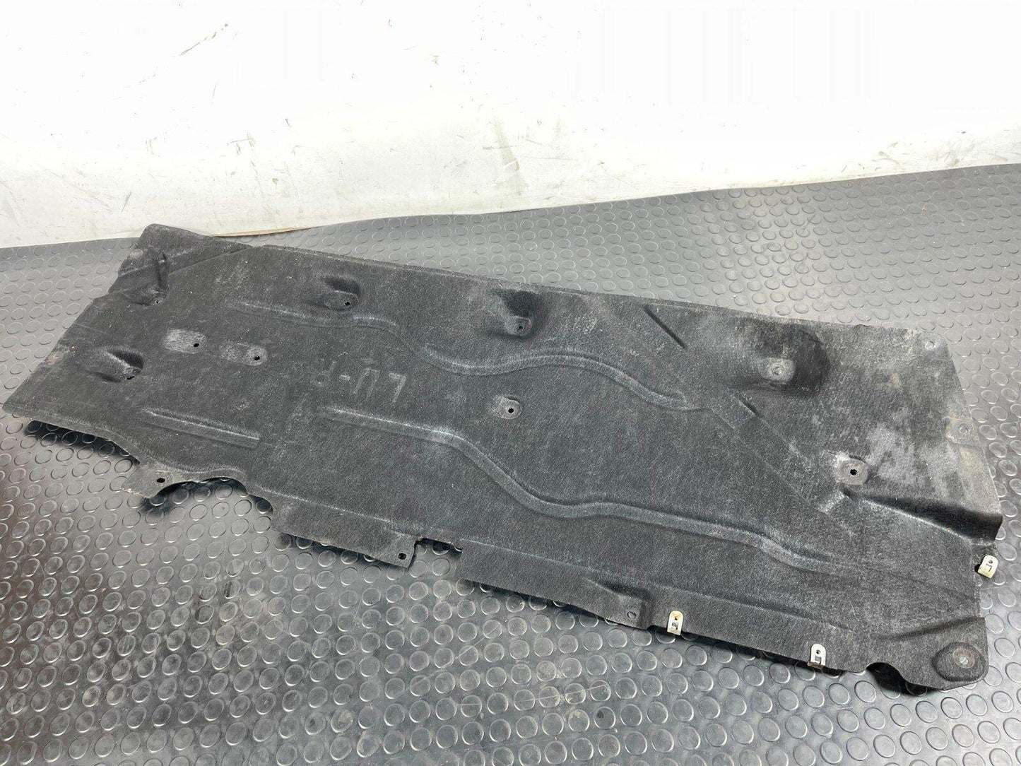 14-21 BMW 2 SERIES GRAN TOURER F46 GENUINE RIGHT SIDE UNDER BODY COVER