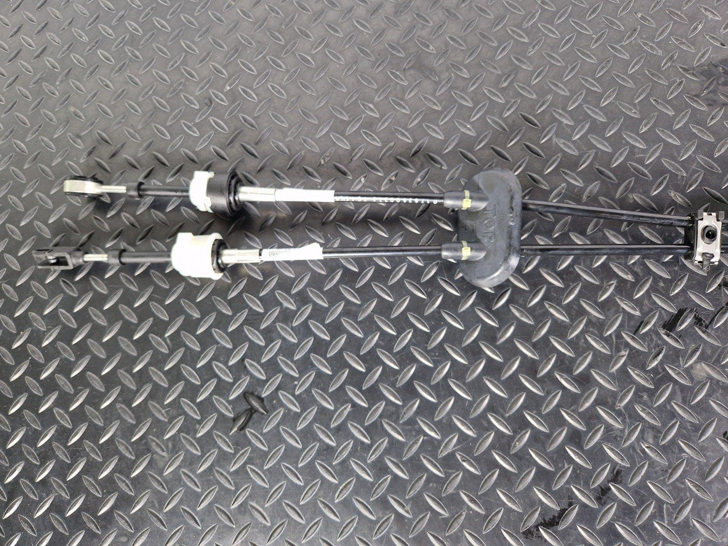14-20 MERCEDES BENZ GLA 200 X156 GEAR SELECTOR CABLE LINKAGE A1763600373