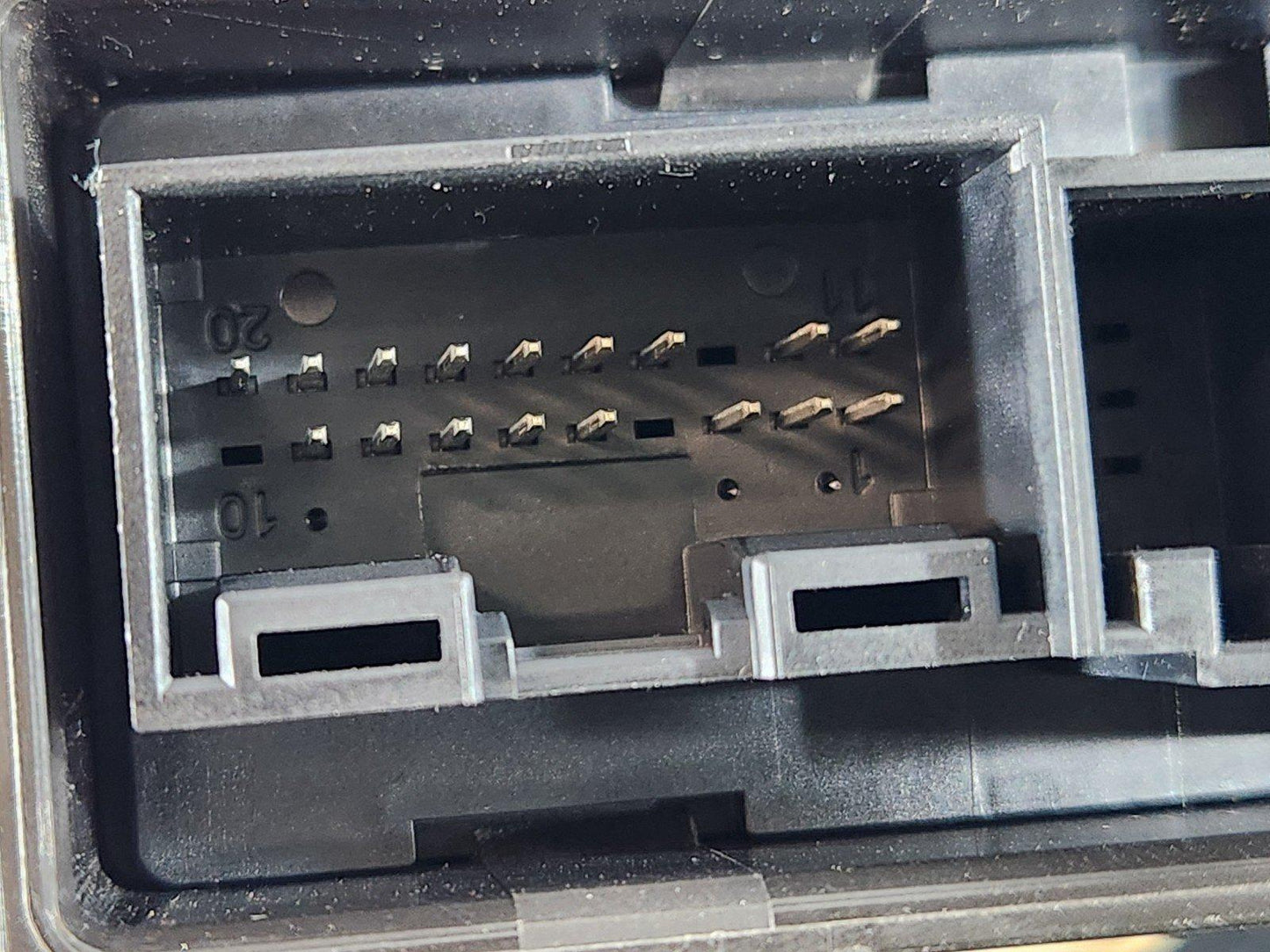 16-20 AUDI Q7 4M SEAT CONTROL MODULE ECU & BRACKET 4M0959760G