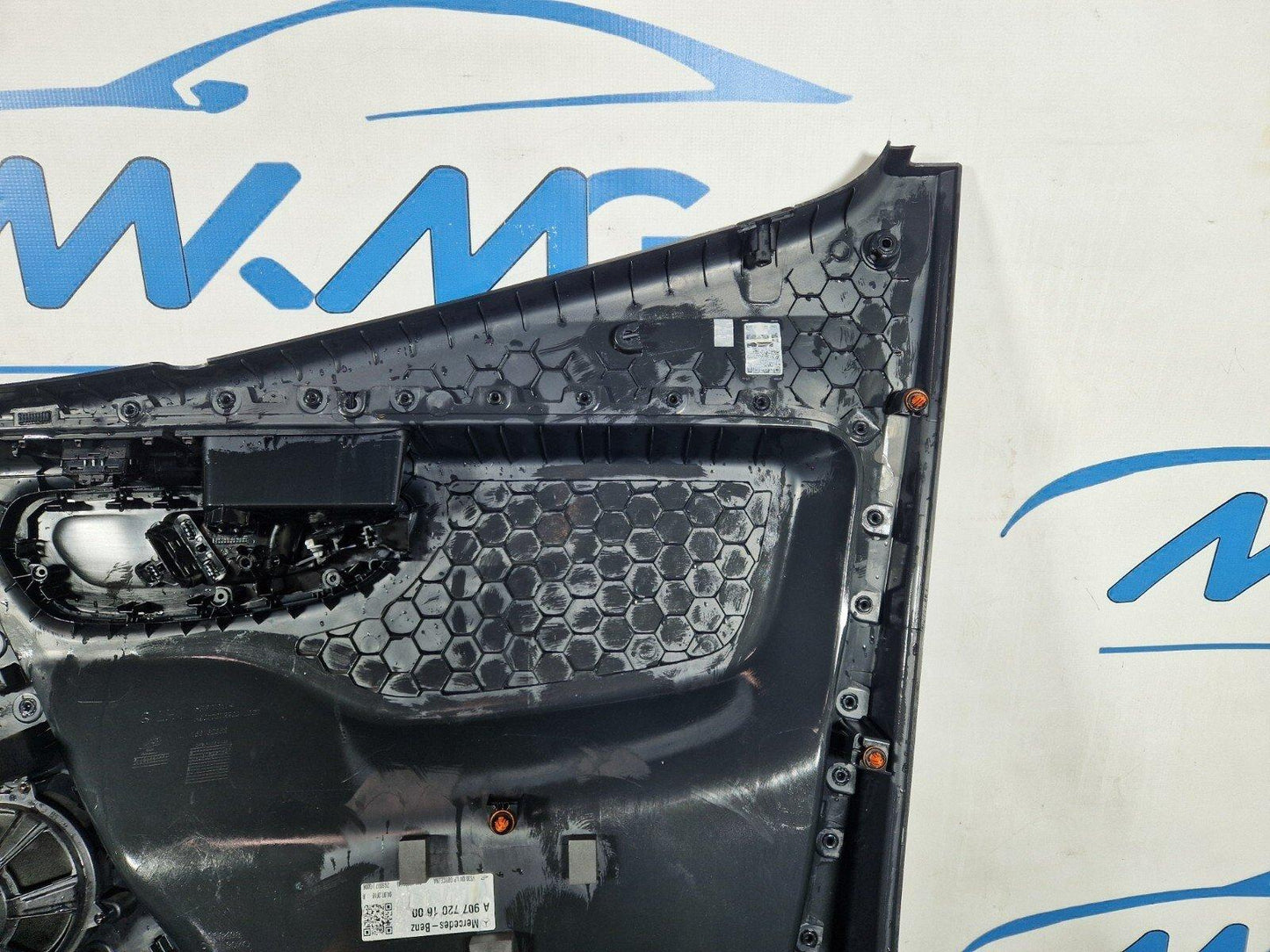 18-ON MERCEDES BENZ SPRINTER W907 FRONT LEFT PASSENGER SIDE DOOR CARD TRIM PANEL