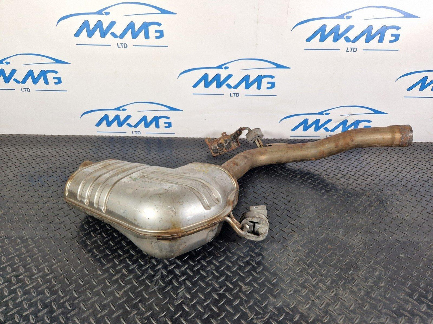 16-19 AUDI A4 B9 REAR EXHAUST BACK BOX 8W0253411K