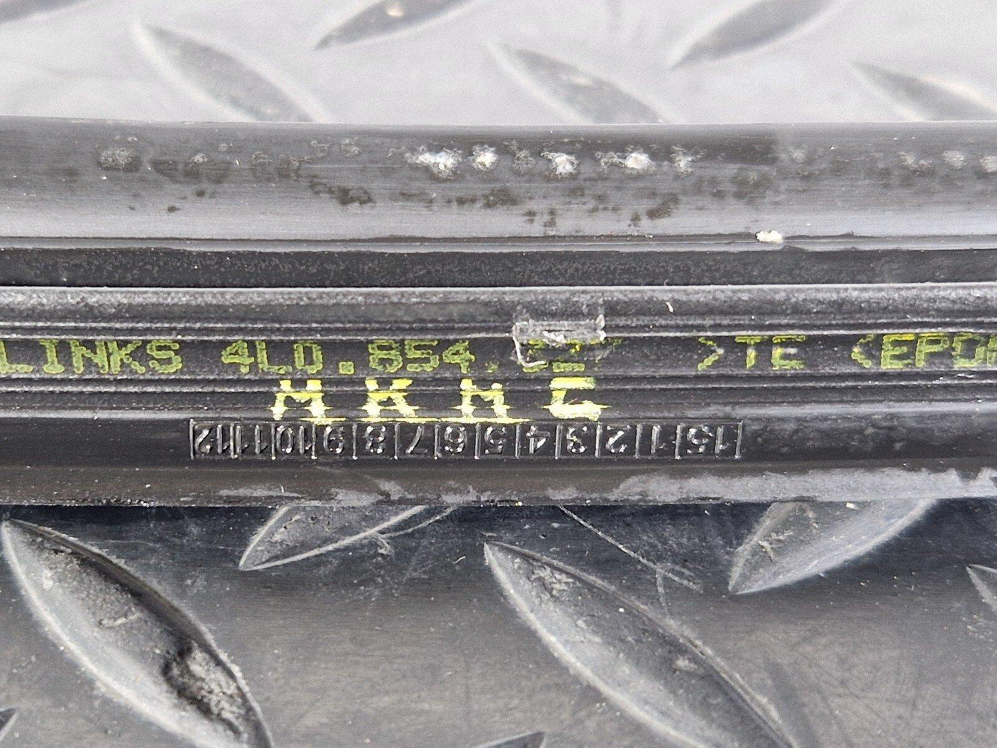 10-15 AUDI Q7 4L GENUINE OEM WINDSCREEN SIDE TRIM 4L0854327