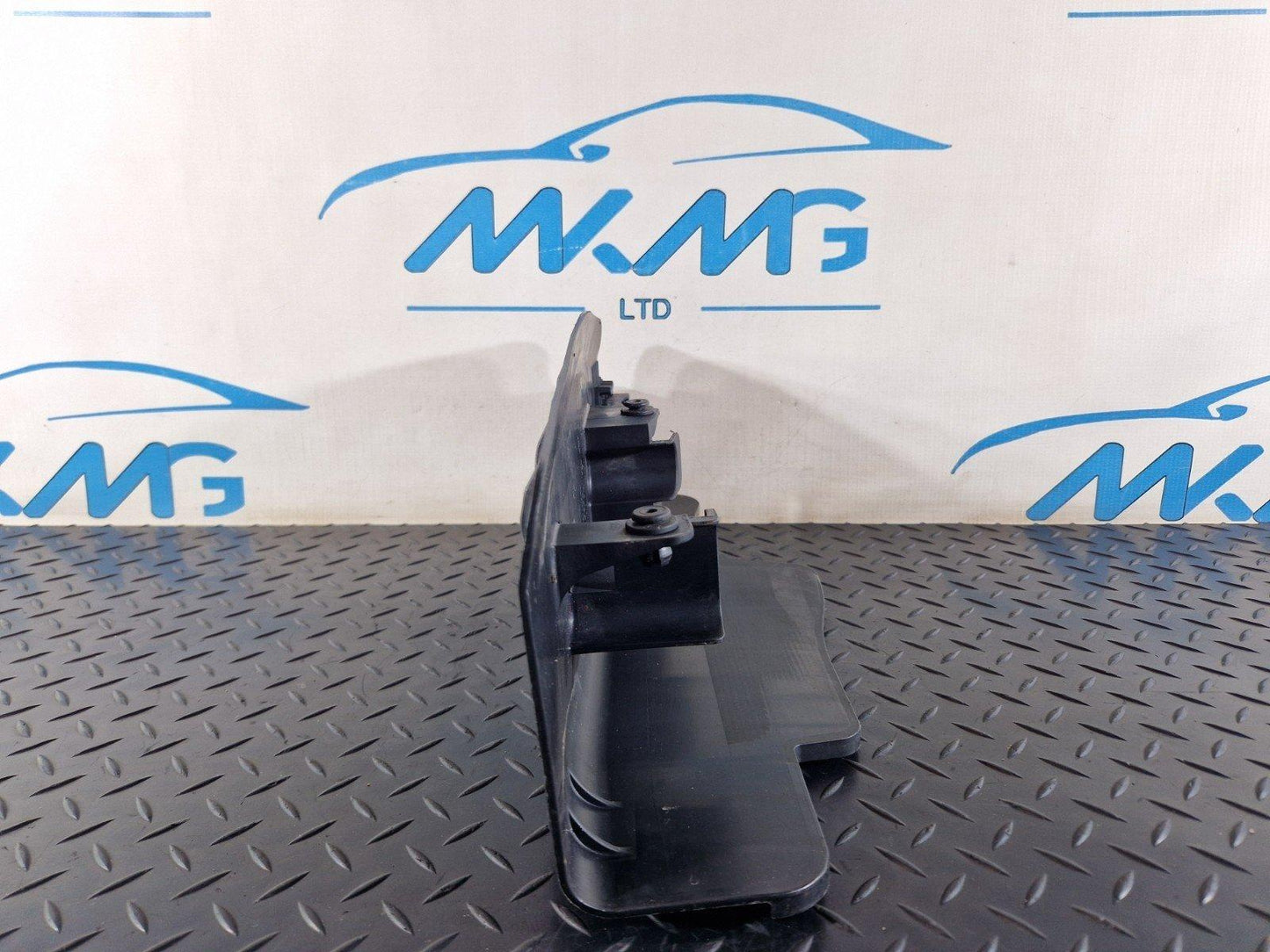 18-25 AUDI A5 REAR RIGHT LOWER CONTROL ARM STONE SHIELD GUARD OEM 8W0505416E
