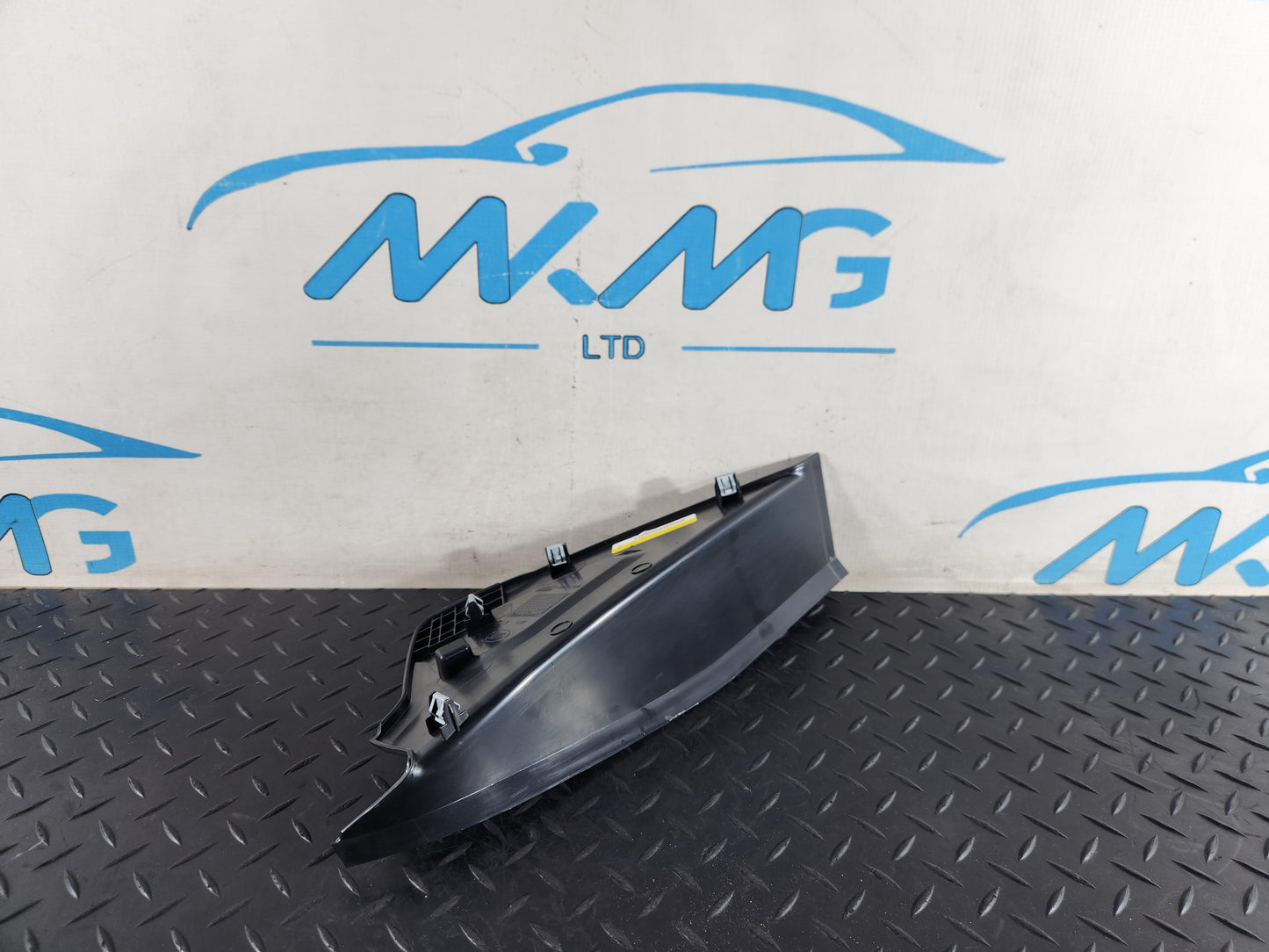 Land Rover Range Rover Evoque Right O/S Driver Dashboard Trim K8D2-04480-A