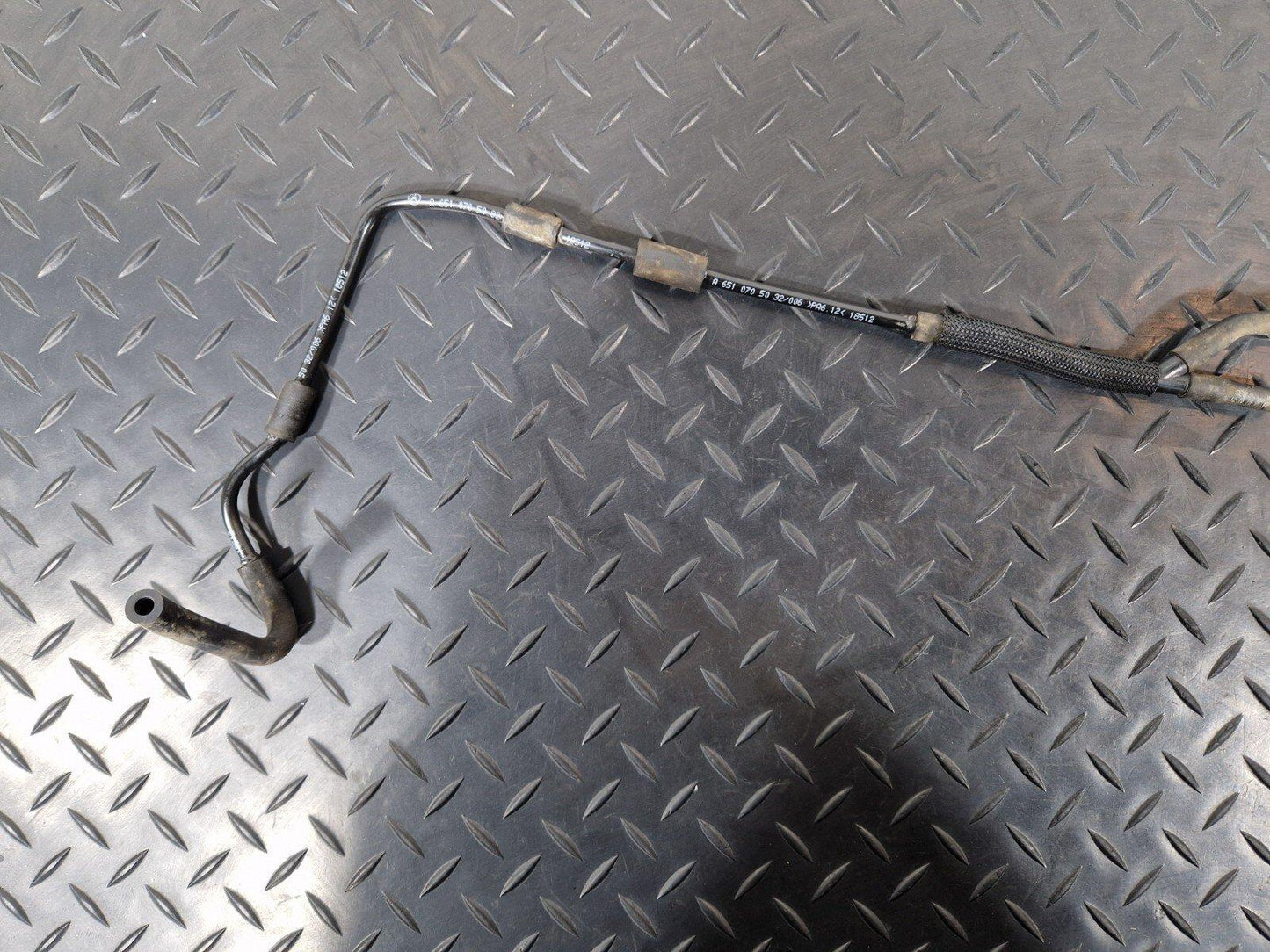 18-ON MERCEDES BENZ SPRINTER  W907 FUEL FEED PIPE HOSE A6510705032