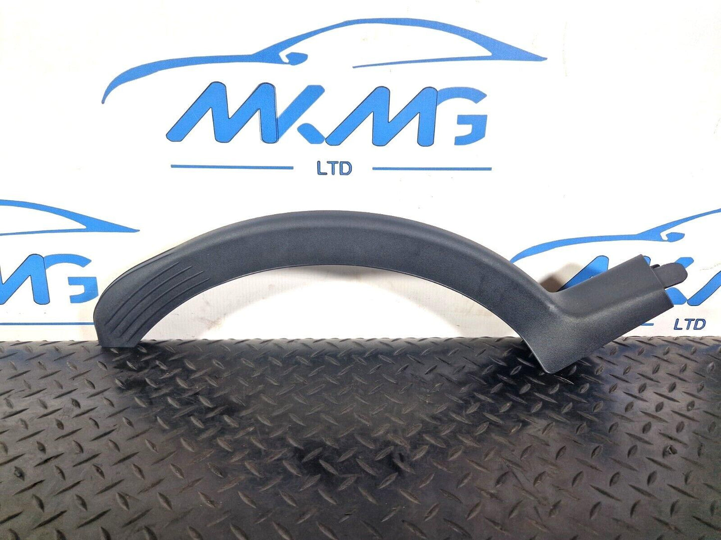 19-ON MERCEDES BENZ A CLASS EQ W177 V177 TAILGATE HINGE COVER N/S A1778210000