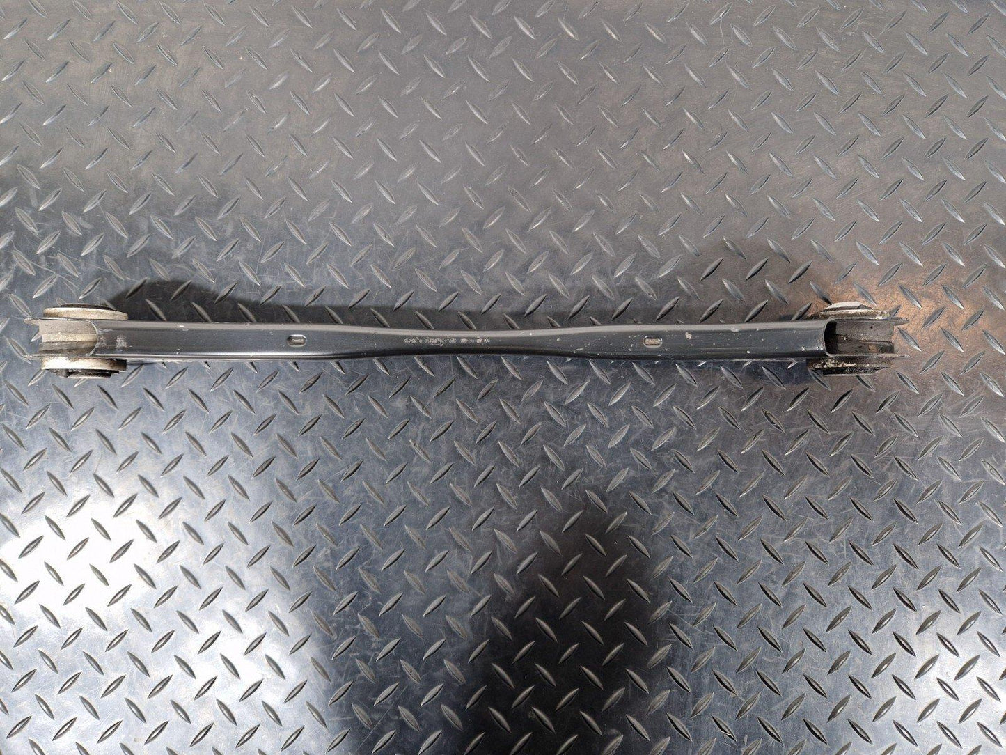 16-19 AUDI A4 B9 GENUINE REAR LEFT SIDE TRAILING CONTROL ARM 8W0501531D