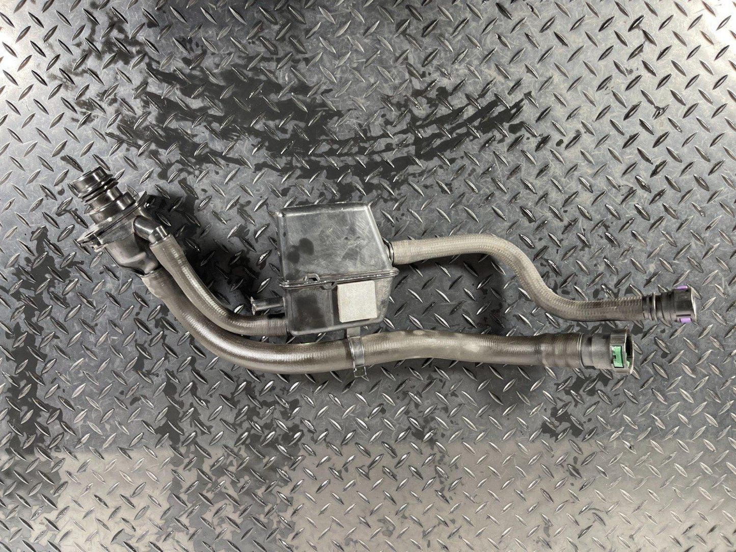 16-23 AUDI A5 F5 SPORTBACK S-LINE Add Blue Filler Reducing Pipe Hose 8W6131963A