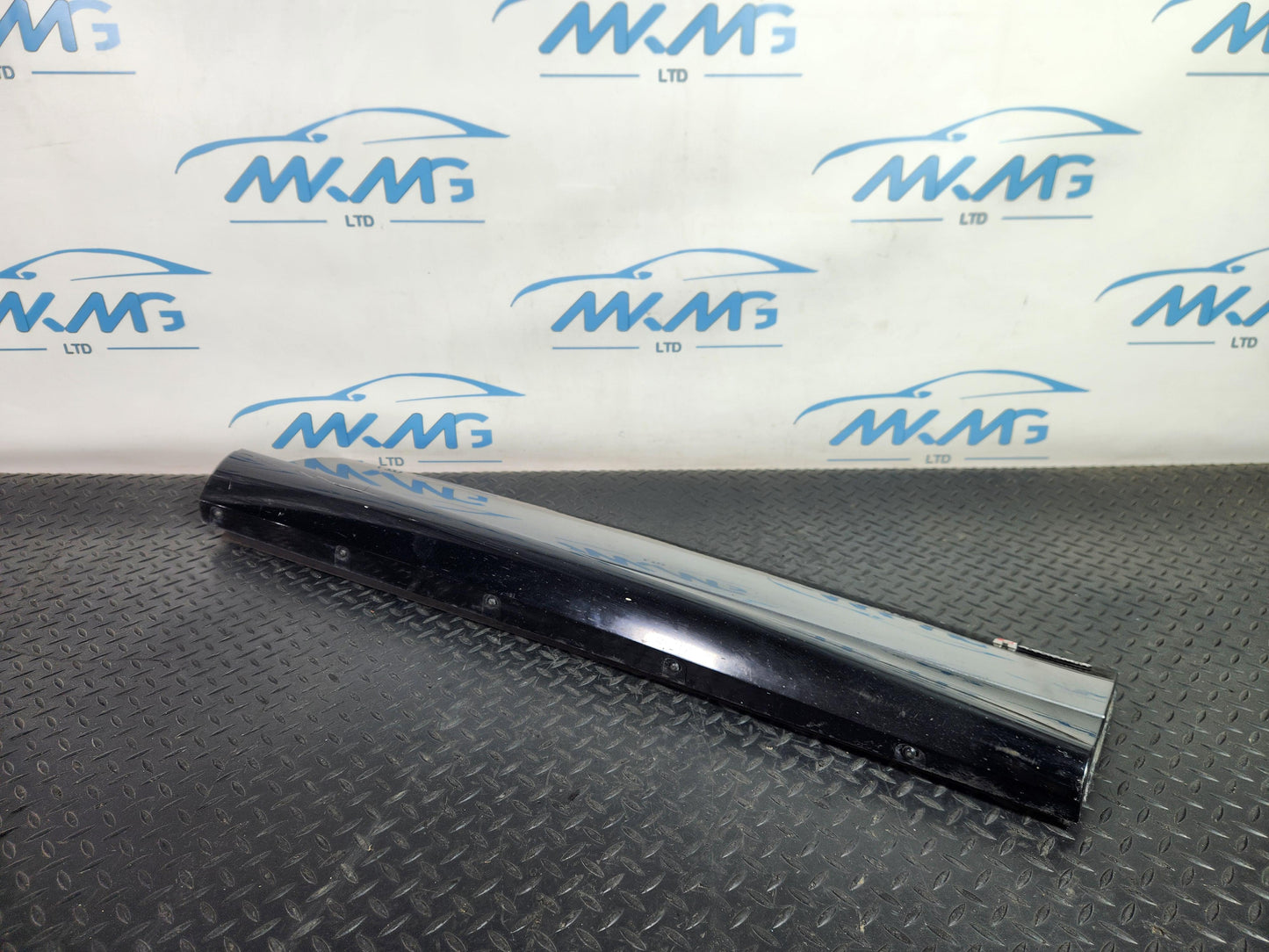 Range Rover Evoque SUV Front Right Door Moulding Trim Damaged K8D2-21064-C