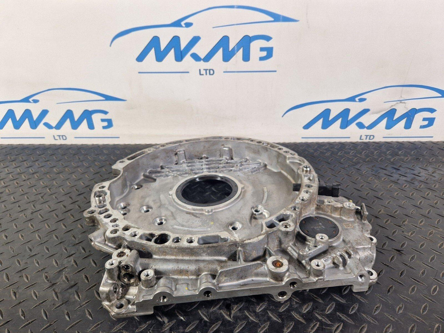 19-ON MERCEDES BENZ B CLASS W247 GENUINE CRANKSHAFT HOUSING COVER A6540101301