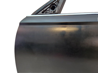12-18 AUDI A6 C7 GENUINE FRONT LEFT N/S COMPLETE DOOR BLACK (NEEDS REPAINTING)