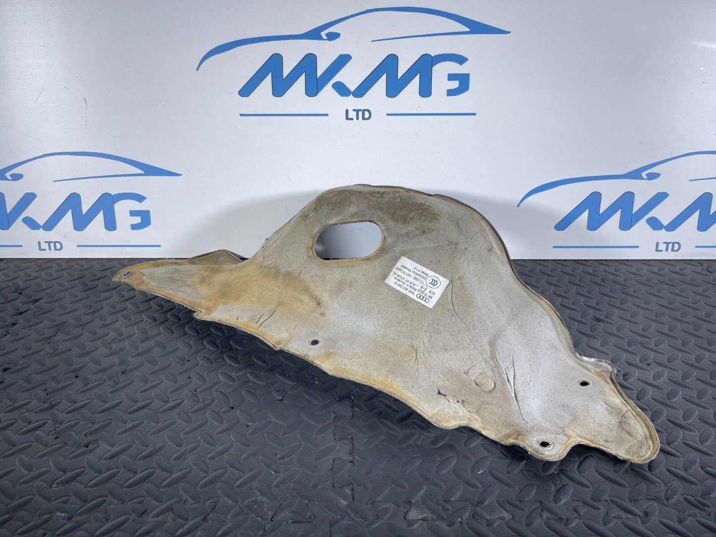 16-19 AUDI A4 B9 GENUINE HEAT DEFLECTOR HEAT SHIELD 8W0863829