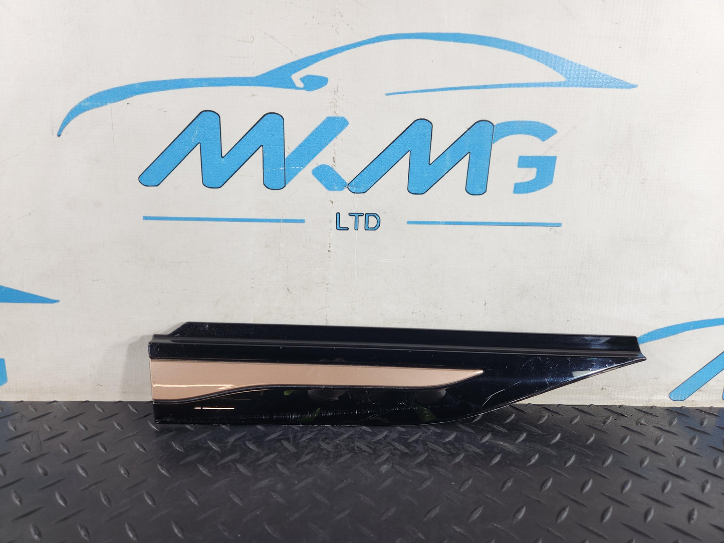 Land Rover Range Rover Evoque Front Right Upper Fender Trim Damaged K8D2280B10AC