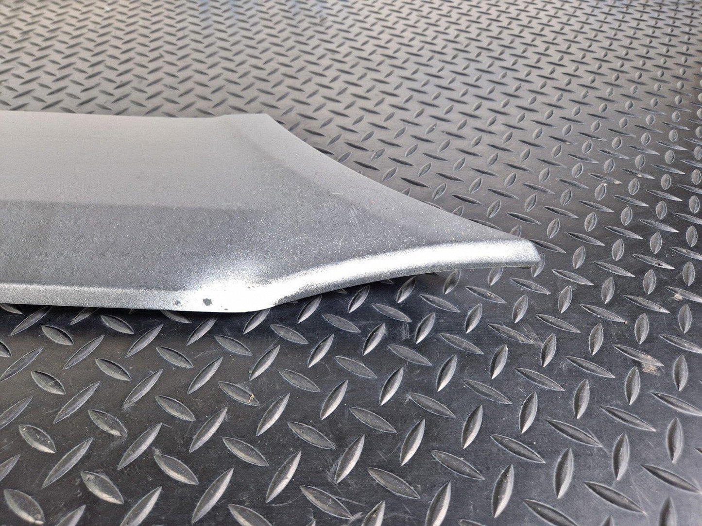 06-14 MERCEDES BENZ SPRINTER W906 REAR LEFT N/S/R DOOR MOULDING TRIM A9066901582