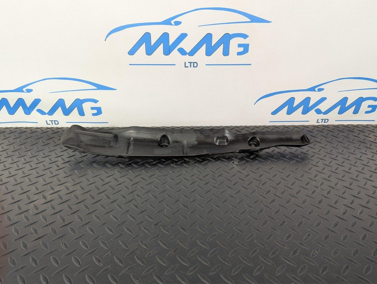 16-19 AUDI A4 B9 GENUINE OEM FRONT LEFT SIDE N/S WING FENDER COVER 8W0821111