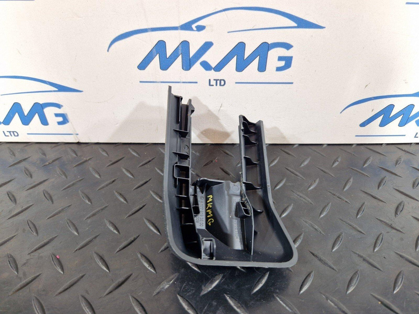18-ON MERCEDES BENZ A CLASS W177 FRONT LEFT N/S SEAT RAIL TRIM COVER A1779193500