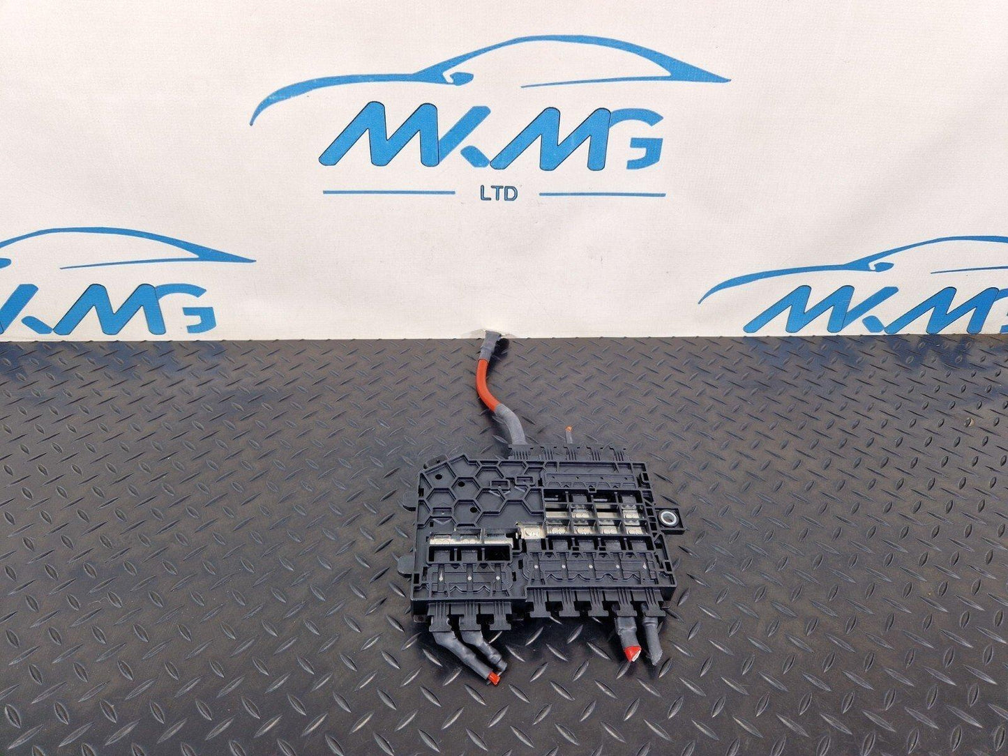 14-21 MERCEDES BENZ C200 W205 FUSE BOX RELAY MODULE 2.1 A2055402850