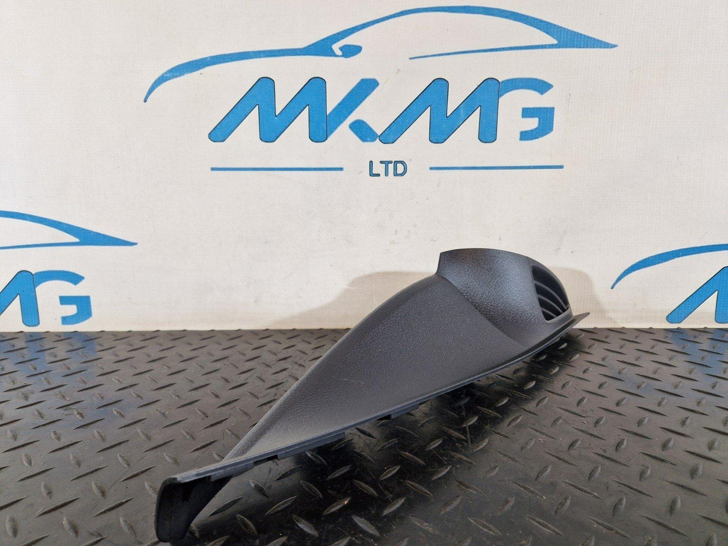 14-23 MERCEDES VITO W447 FRONT RIGHT SIDE DASHBOARD SIDE PANEL COVER A4476890837