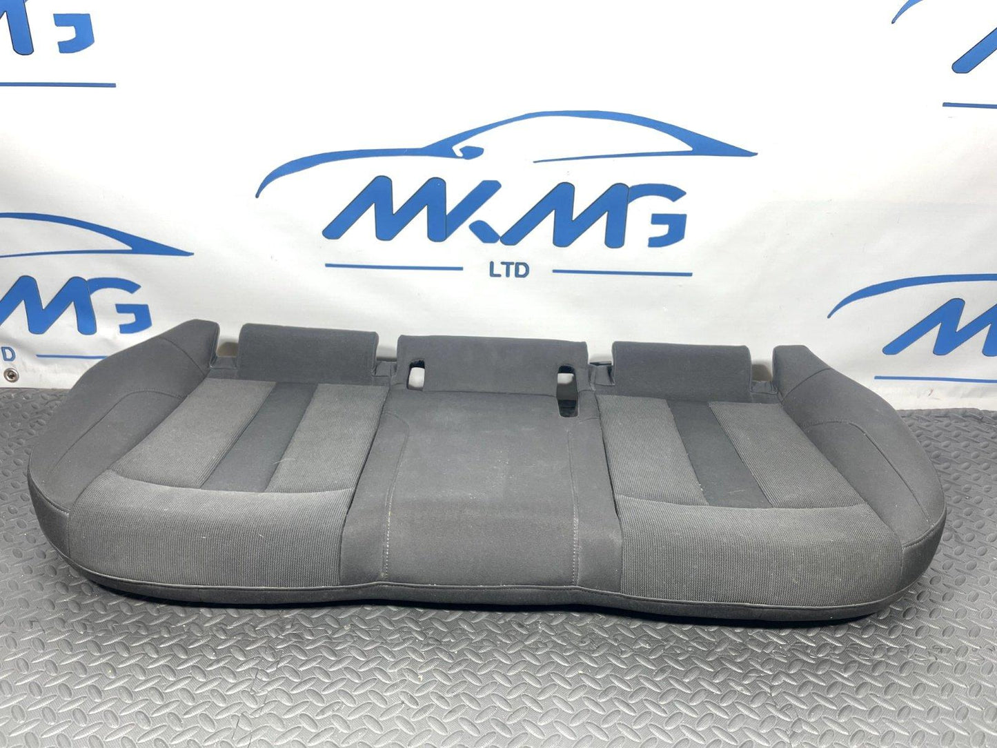 16-19 AUDI A4 B9 SALOON GENUINE REAR CLOTH SEAT 8W0885283