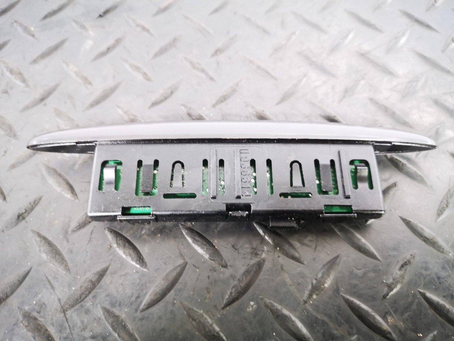 12-18 MERCEDES A-CLASS W176 GENUINE LED DASHBOARD PDC DISPLAY 1936614