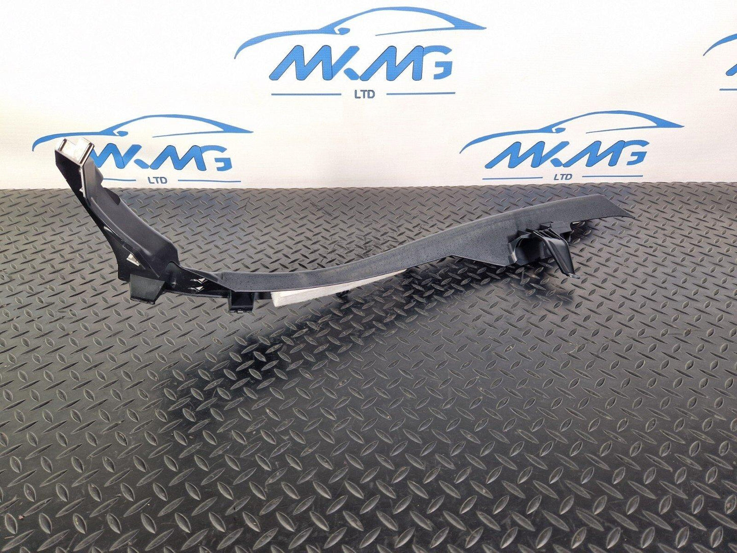 14-21 MERCEDES BENZ C300h W205 REAR RIGHT INNER ARCH TRIM A2056903705