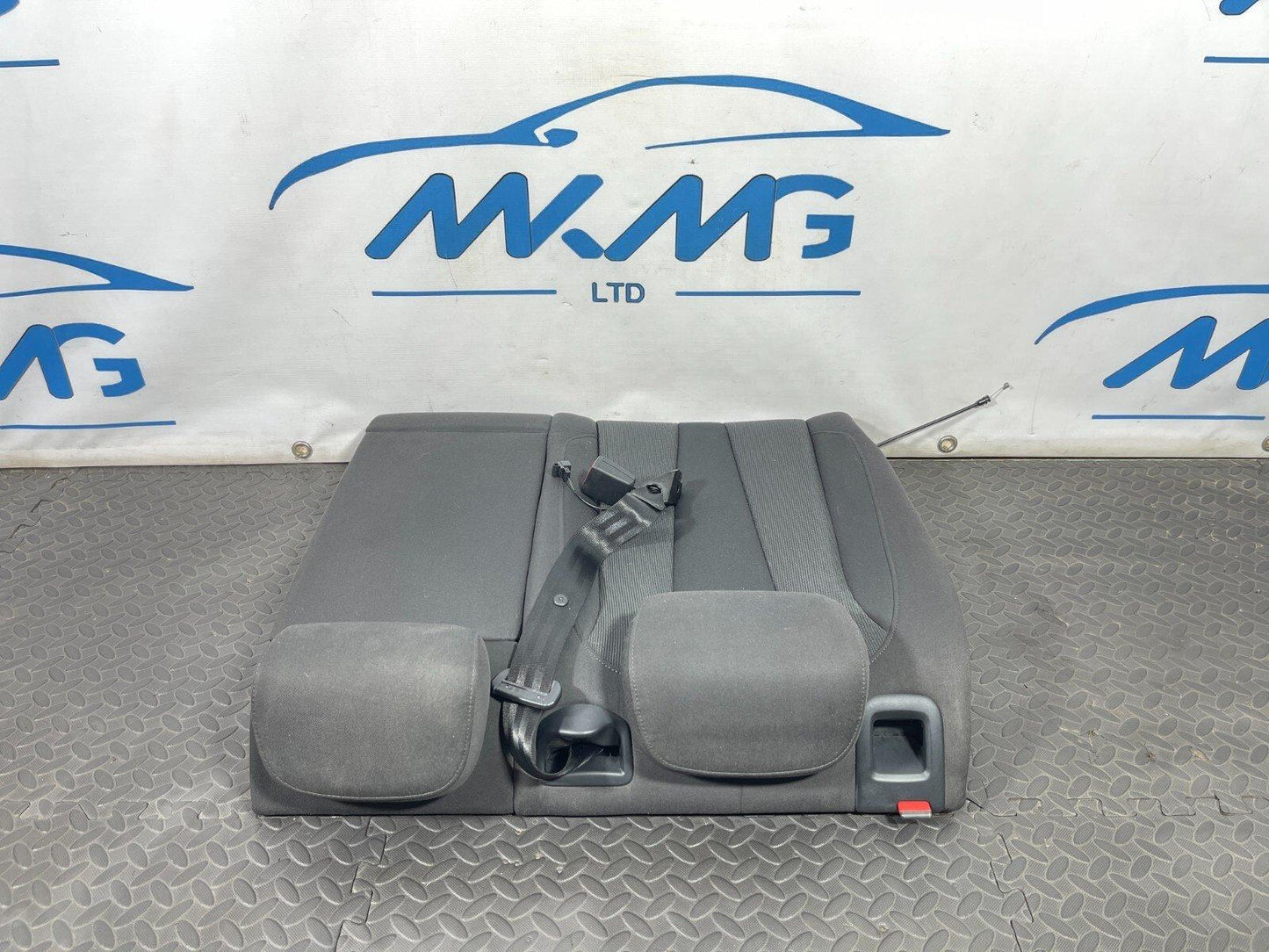16-19 AUDI A4 B9 GENUINE REAR RIGHT DRIVER SIDE CLOTH SEAT WITH HEADREST