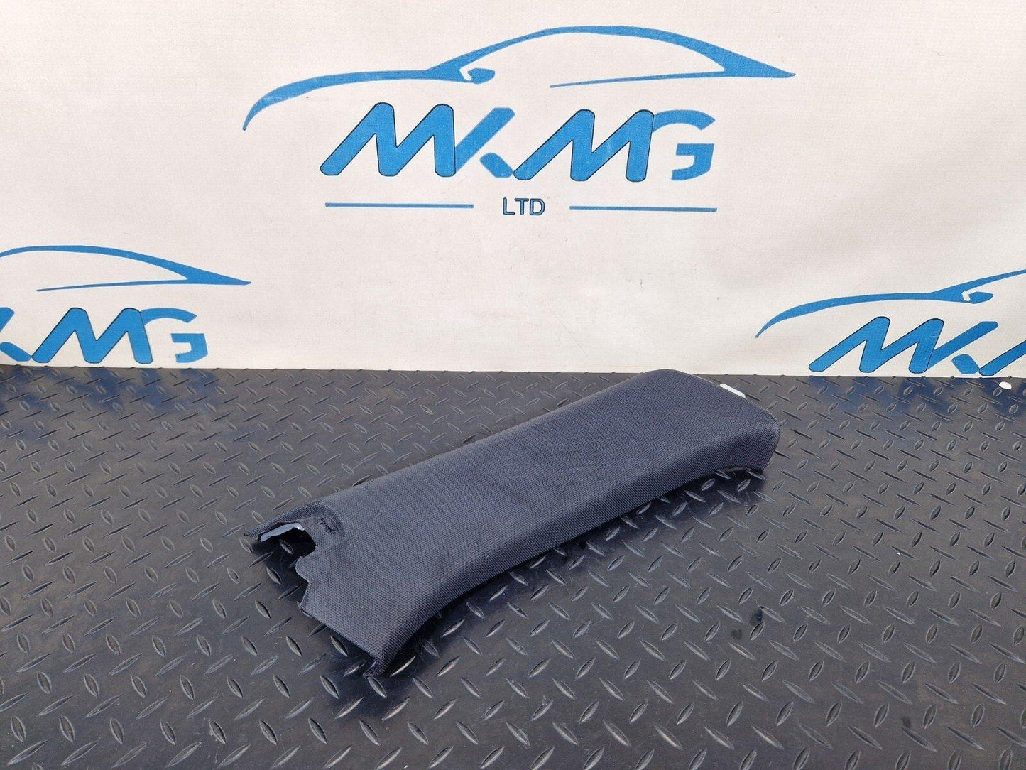 16-19 AUDI A4 AVANT B9 S-LINE GENUINE LEFT REAR C PILLAR TRIM 8W9867287A
