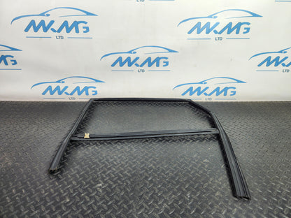 Land Rover Range Rover Evoque L551 SUV Front Left Door Window Rubber Frame XC940