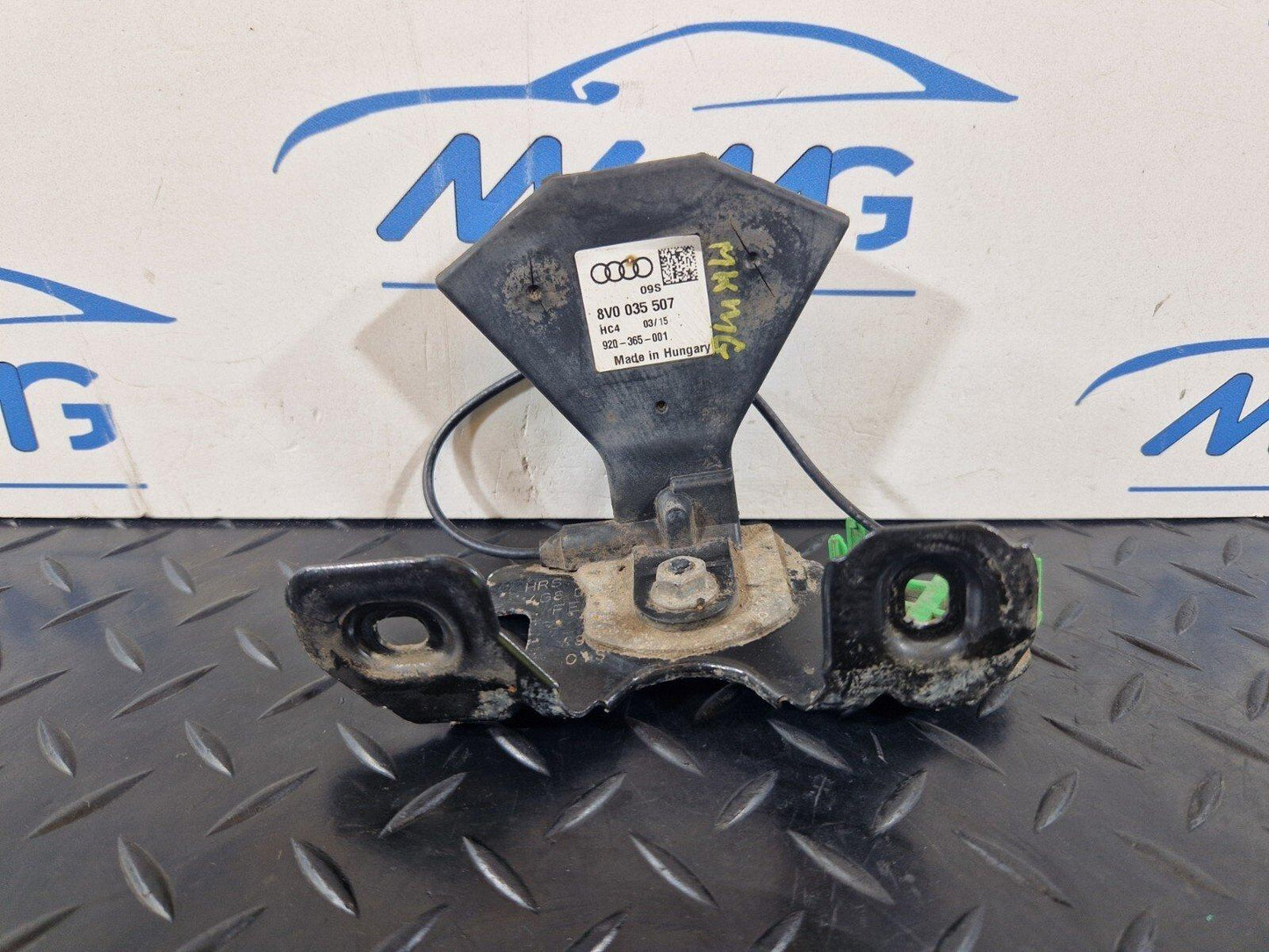 12-18 AUDI A6 C7 ANTENNA AERIAL AMPLIFIER RIGHT SIDE 8V0035507