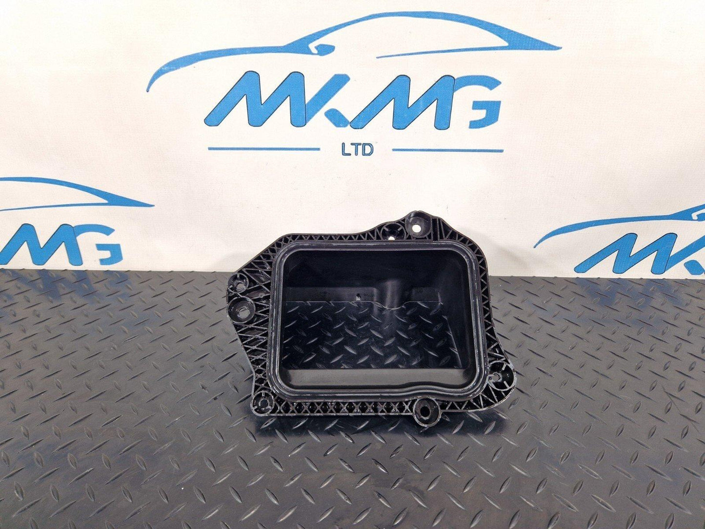 16-24 AUDI A5 F5 CONVERTIBLE GENUINE FRONT AIR INTAKE DUCT VENT 8W2819904A