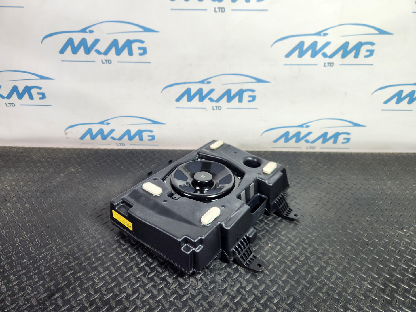 2012 - 2018 Land Rover Range Rover Evoque L538 SUV Subwoofer GJ3218808AC