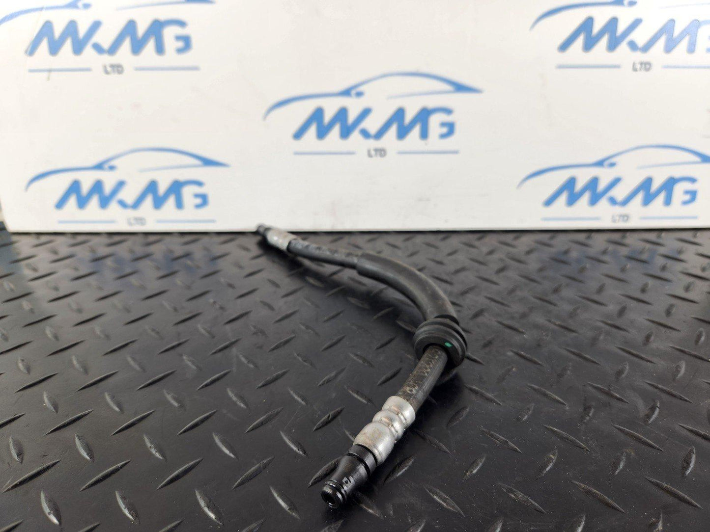RANGE ROVER EVOQUE L551 CLUTCH CYLINDER TUBE TO UPPER CONNECTOR M8D27K592BB