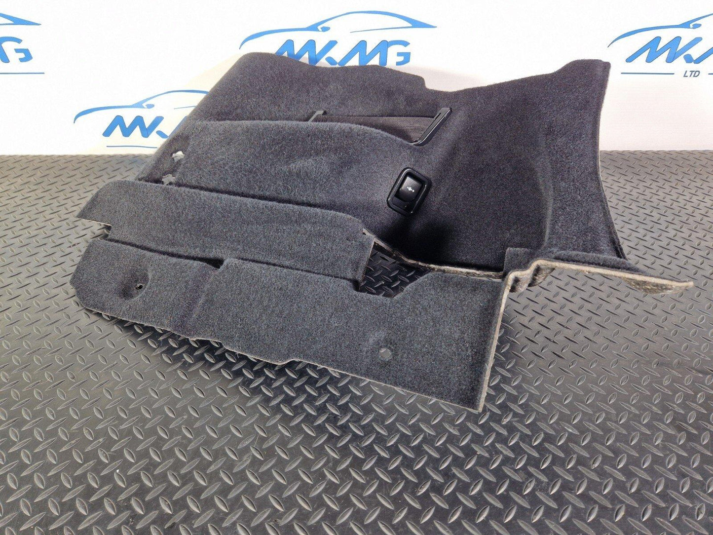 BMW 2 SERIES GRAN TOURER F46 GENUINE REAR RIGHT O/S BOOT SIDE PANEL TRIM 7360968
