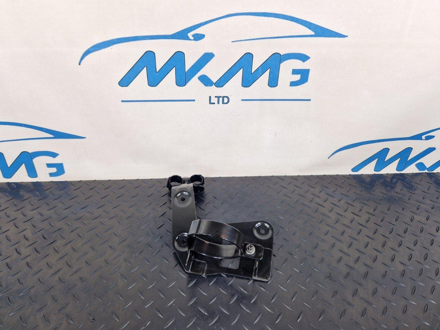 16-23 AUDI A5 F5 SPORTBACK S-LINE COOLANT PUMP BRACKET 8W0145896C 8W0145879B