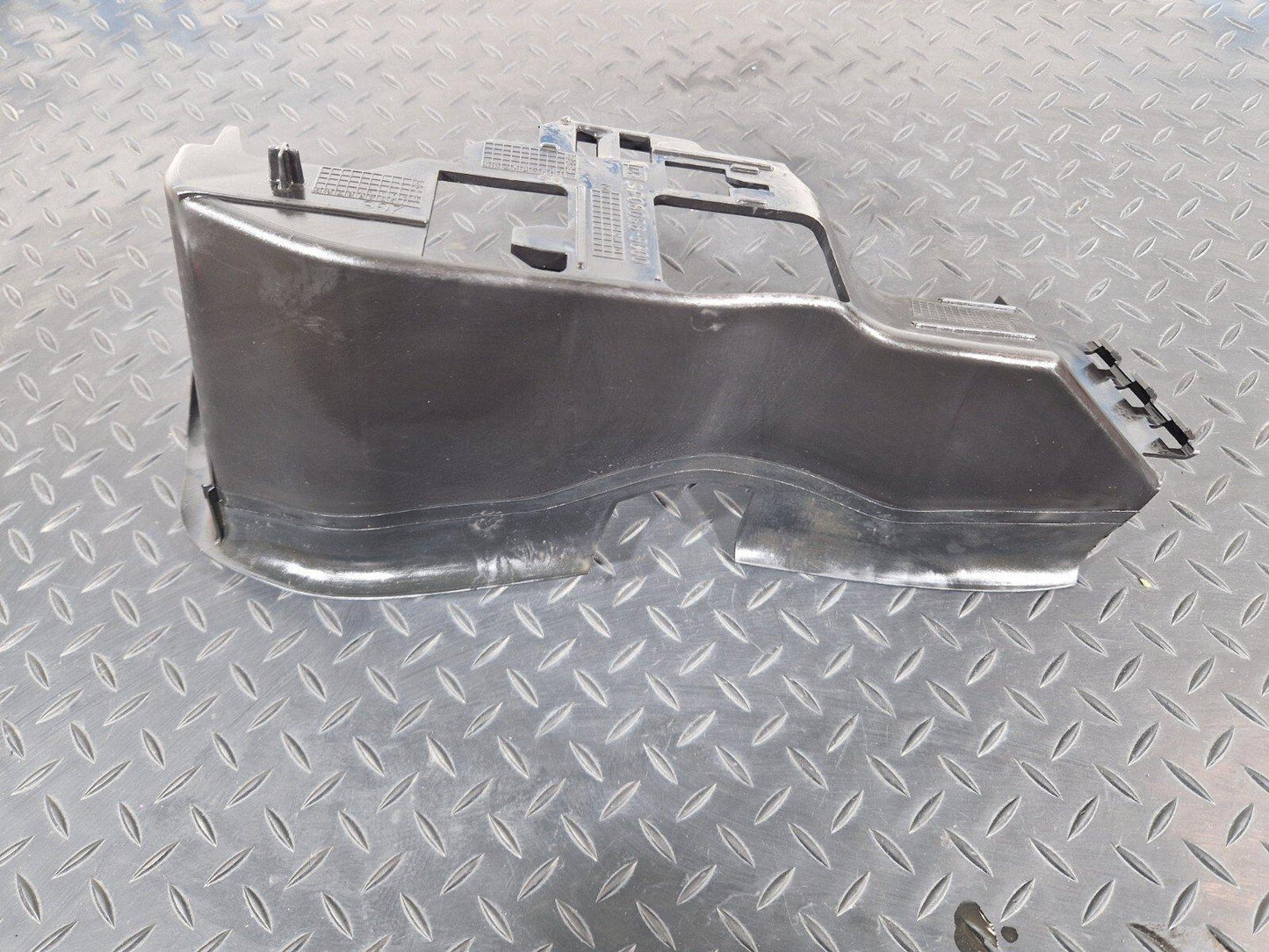 18-ON MERCEDES BENZ SPRINTER W907 RIGHT MOUNTING CONSOLE A9078802500