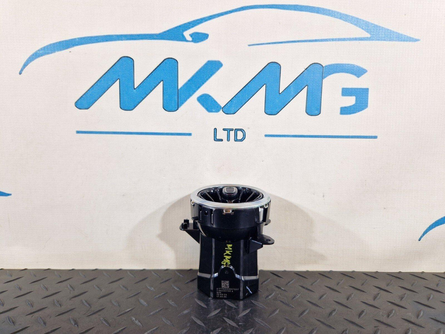 18-ON MERCEDES BENZ A CLASS W177 GENUINE INTERIOR AIR VENT A177830630