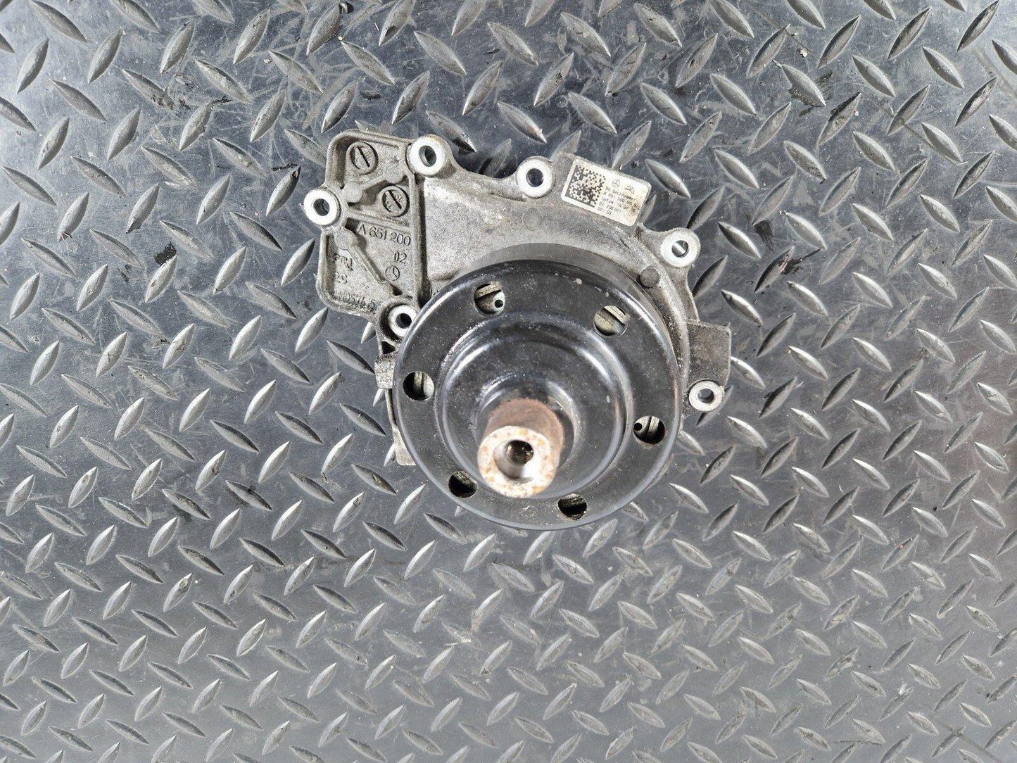 18-ON MERCEDES BENZ SPRINTER W907 2.2 CDI DIESEL WATER PUMP A6512008601