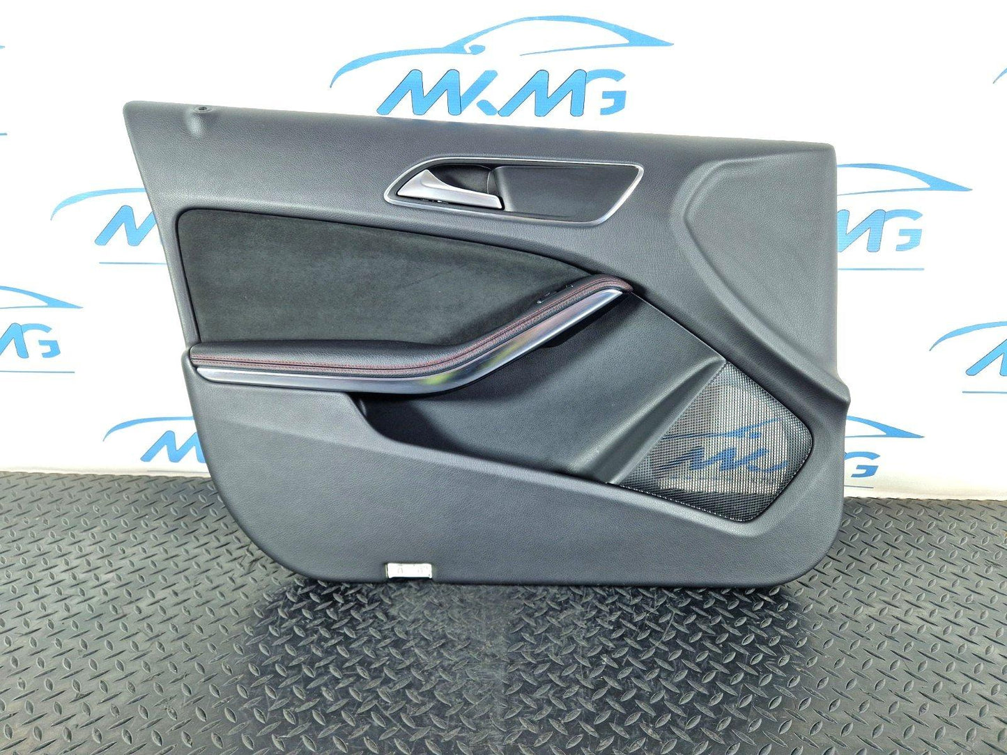 12-18 MERCEDES BENZ W176 GENUINE FRONT PASSENGER SIDE DOOR CARD PANEL
