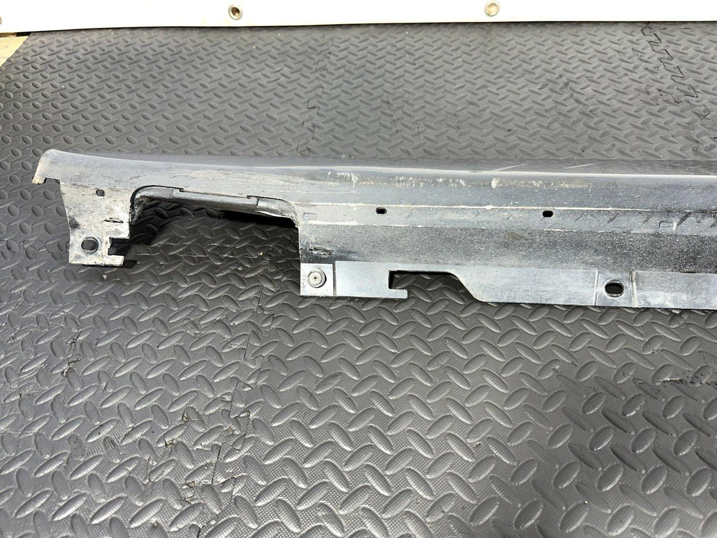 14-21 BMW 2 SERIES G TOURER F46 GENUINE LEFT SIDE SKIRT IN JET BLACK 668 7318851
