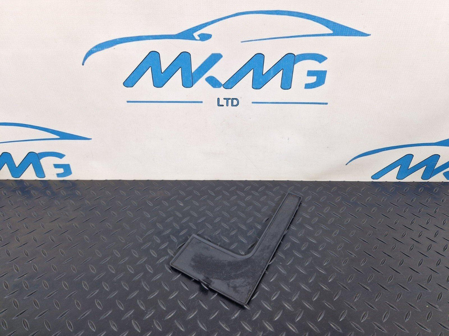 16-19 AUDI A4 AVANT B9 S-LINE OEM CENTRE CONSOLE RUBBER INSERT 8W0863301B