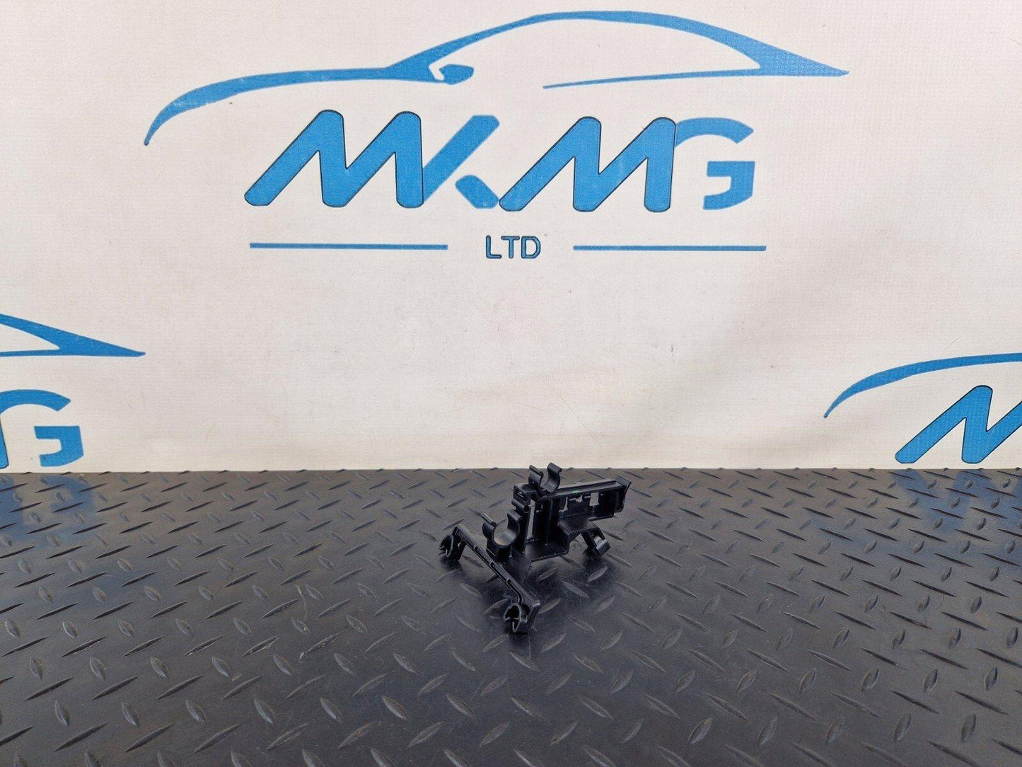 15-18 AUDI A7 4G GENUINE WIRE MOUNT BRACKET 059971504J