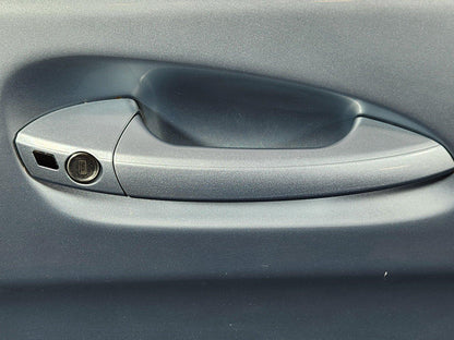 11-19 MERCEDES BENZ ML W166 GENUINE FRONT RIGHT O/S COMPLETE DOOR IN SILVER 988